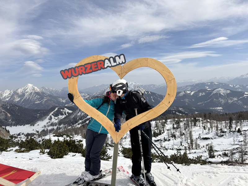 muz,zena,alpy,rakusko,zima,lyzovanie,flirt