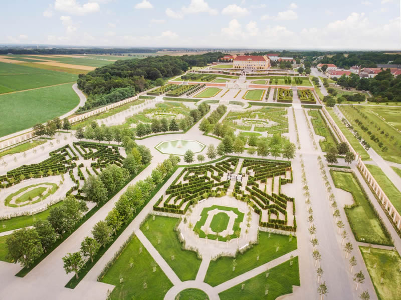 Rakusko - Schloss Hof - zamok - tip na vylet - Maria Terezia - princ Eugen - baroko - austria.sk