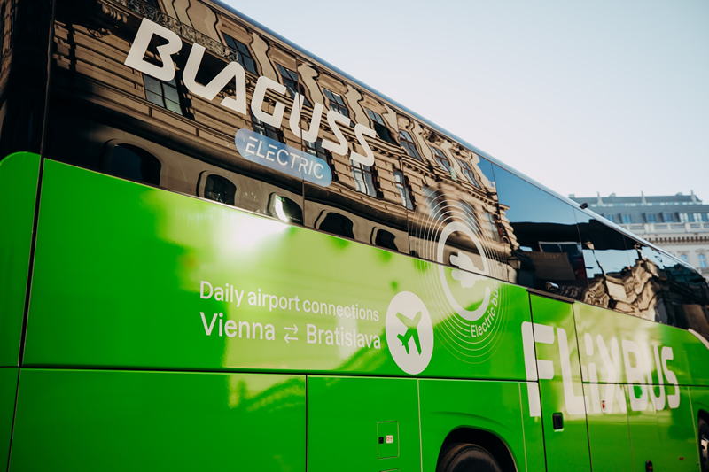 Nivy,Bratislava,Viedeň,Schwechat,e-autobus,doprava,FlixBus,Blaguss