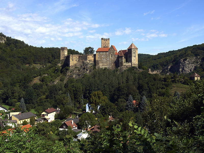 burg Hardegg, Doln&eacute; Rak&uacute;sko, Rak&uacute;sko, tip na v&yacute;let, tip na v&yacute;let z Bratislavy, tip na v&yacute;let Rak&uacute;sko, dovolenka, leto, v&yacute;lety, hrad