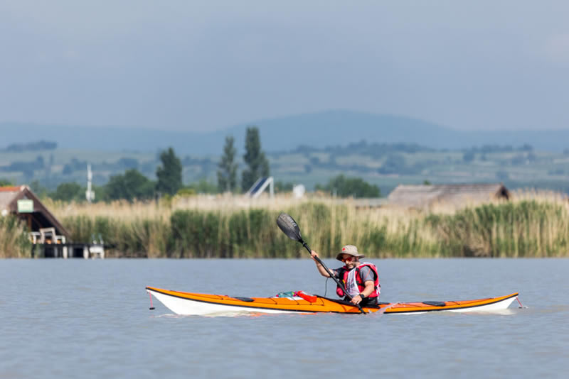 muz,jazero,leto,rakosie,neusiedler see,rakusko,austria.sk