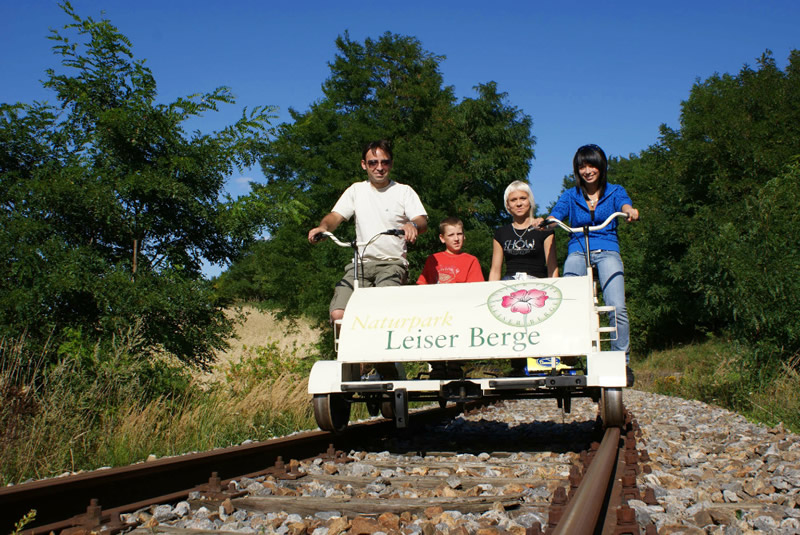 Rakusko - Weinviertel - drezina - bicykel - tip na vylet - austria.sk