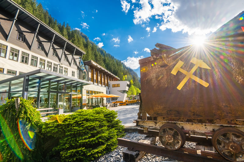 budova,pacient,stolna,postele,lezadla,bana, Gastein,Salzburgerland, Rakusko, liecba, liecenie,elektricky vlacik