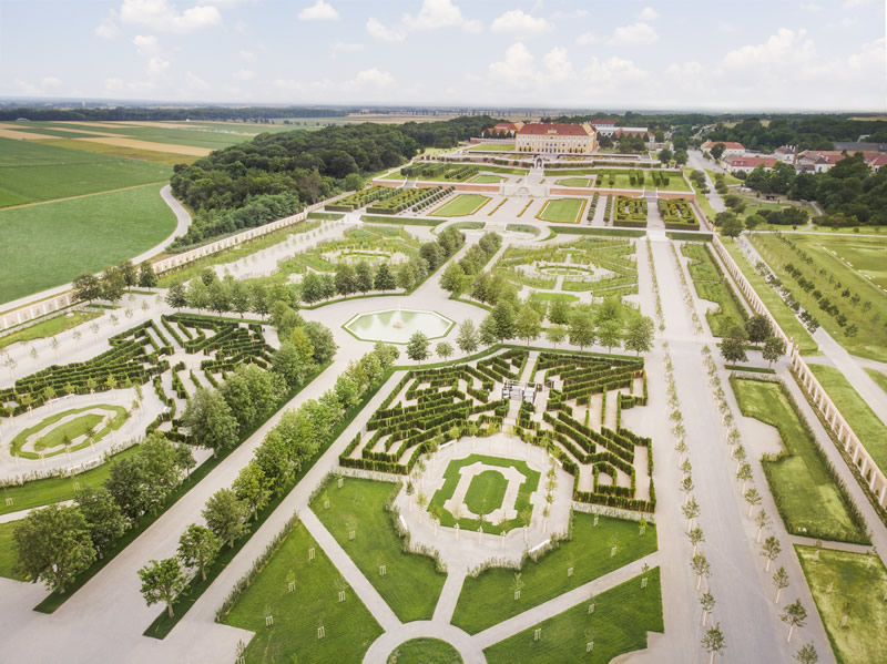 Rakusko - Schloss Hof - vylet - zamok