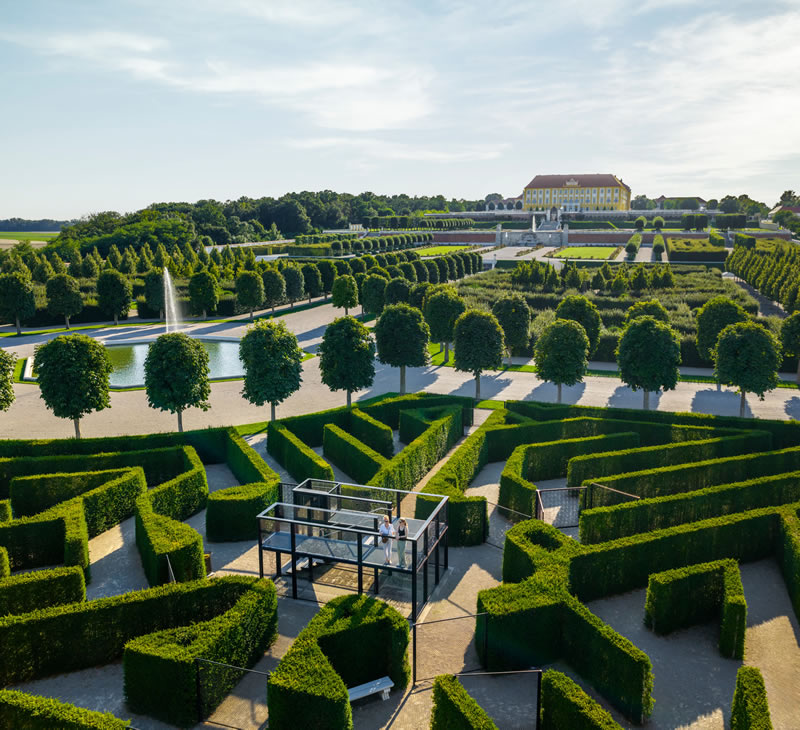 rakusko,jar,schlosshof,zahrada,austriask