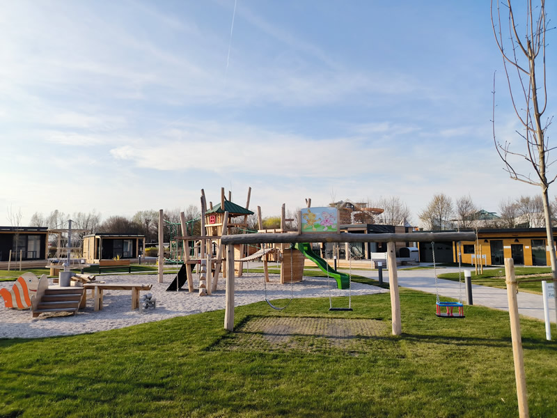 Rakusko - Sonnentherme - Sonnenpark - Chalets - hotel - ubytovanie - Burgenland - austria.sk