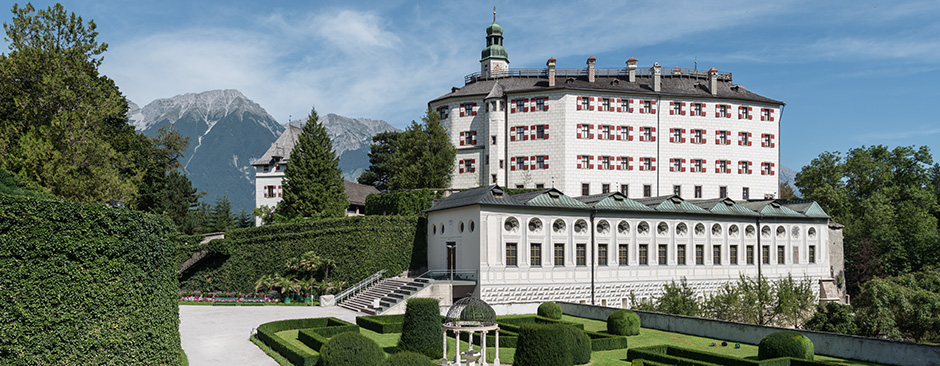 Rakúsko - zámok Ambras - Drakula - austria.sk
