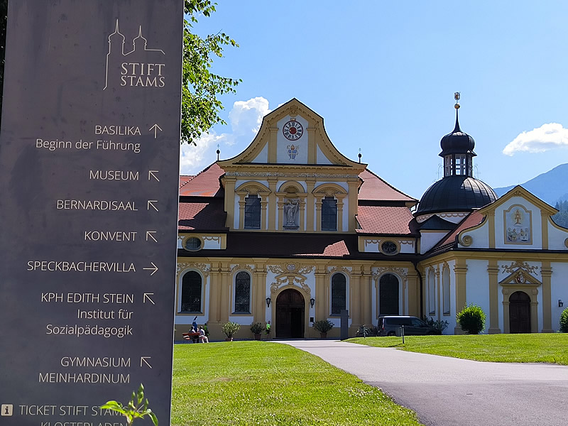 Rakusko - Tirolsko - Stams - opatstvo - tip na vylet - austria.sk