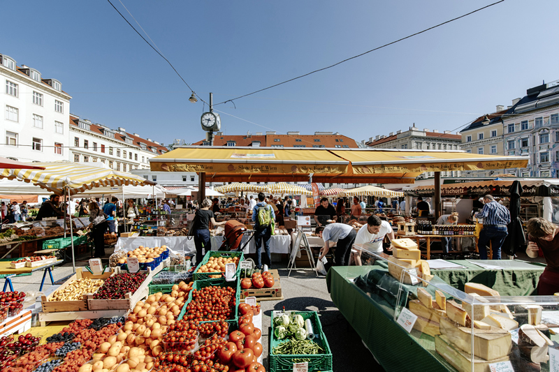 Rakusko, Vieden - nakupovanie na lokalnom trhu