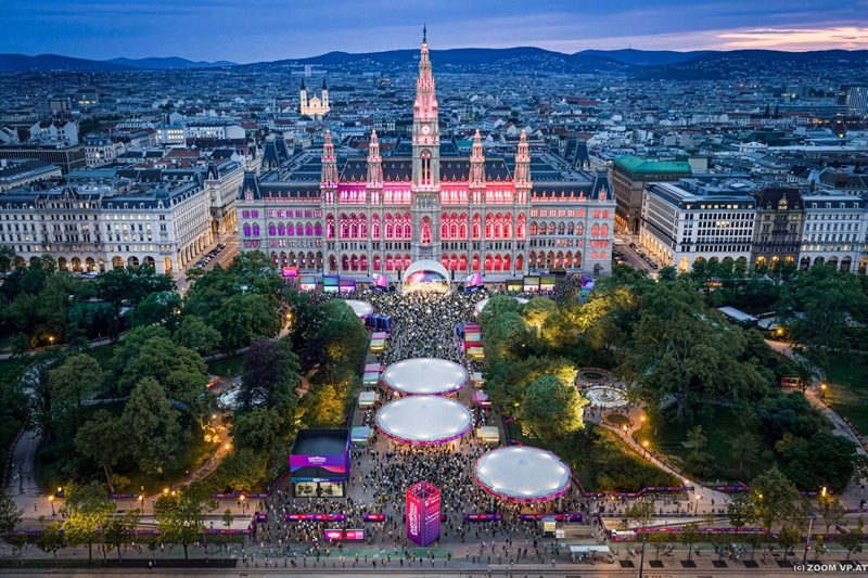 esc,eurovizia,vieden,rakusko,vecer,austriask,rathausplatz