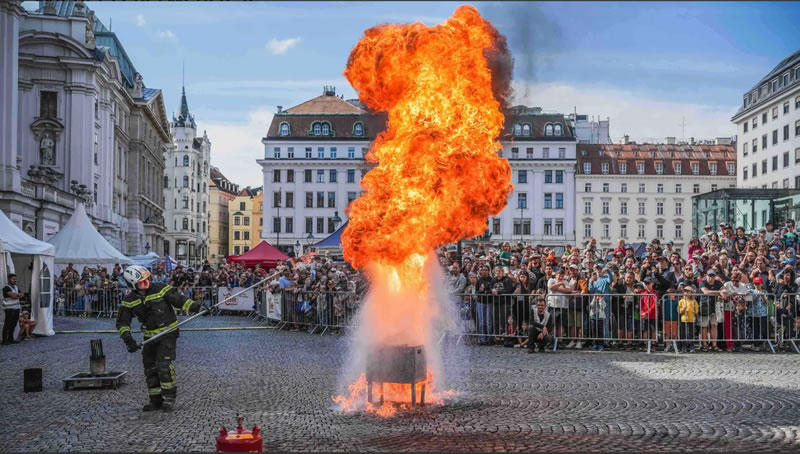 Feuerwehrfest,Vieden,Rakusko,Am Hof,zazitok,tip na vylet,Rakousko,austria.sk,hasic, hasenie poziaru 